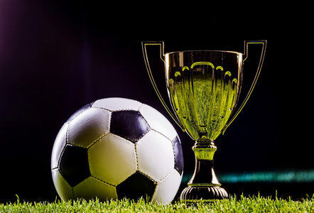 对队友的熟 对队友的熟