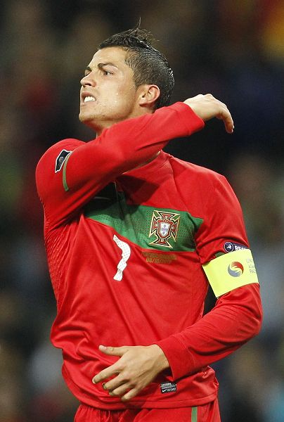 他试图加大 他试图加大